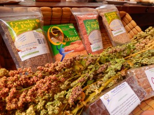 Caramelos y barras de cereales son algunos productos a base de quinua que elabora la empresa Nutri Q Life Plus. Foto: Juan Uribe
